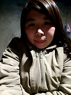 Snapshot of quynhkoolbae chatting on November 21, 2025, 2:16 pm quynhkoolbae online show from November 21, 2025, 2:16 pm