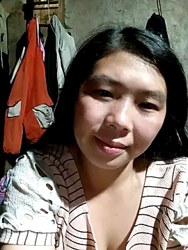 Snapshot of quynhkoolbae chatting on October 12, 2025, 1:45 pm quynhkoolbae online show from October 12, 2025, 1:45 pm