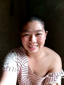 Snapshot of quynhkoolbae chatting on October 13, 2025, 11:38 pm quynhkoolbae online show from October 13, 2025, 11:38 pm