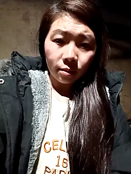 Snapshot of quynhkoolbae chatting on December 14, 2025, 10:37 pm quynhkoolbae online show from December 14, 2025, 10:37 pm