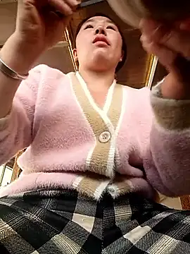 quynhkoolbae online show from March 2, 2026, 7:09 am