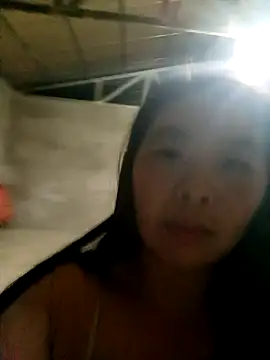 Snapshot of quynhkoolbae chatting on November 11, 2025, 1:39 pm quynhkoolbae online show from November 11, 2025, 1:39 pm