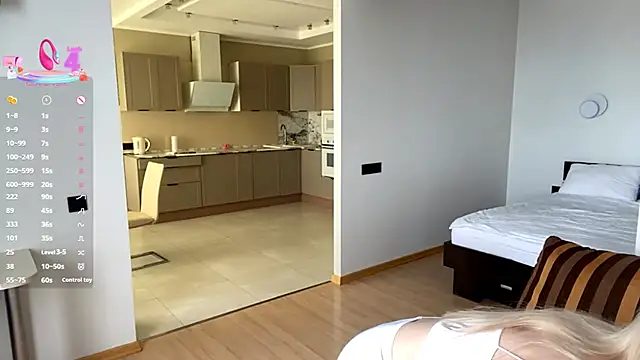 Snapshot of DestinyTurner chatting on October 12, 2025, 8:16 am DestinyTurner online show from October 12, 2025, 8:16 am