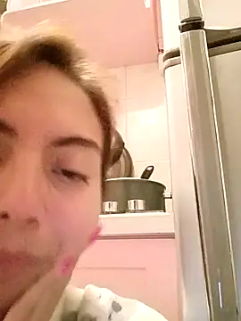 Snapshot of MoonBlueSex chatting on October 11, 2025, 4:24 am MoonBlueSex online show from October 11, 2025, 4:24 am