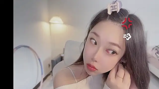 Maymay  online show from November 22, 2025, 11:14 pm