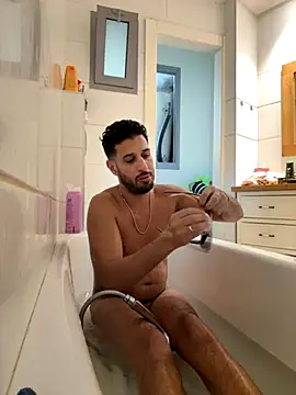 husbandandwifetobe online show from November 28, 2025, 1:00 pm