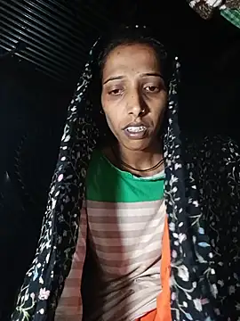 Snapshot of Pinki_thakur_1 chatting on July 8, 2026, 8:20 pm Pinki thakur 1 online show from July 8, 2026, 8:20 pm