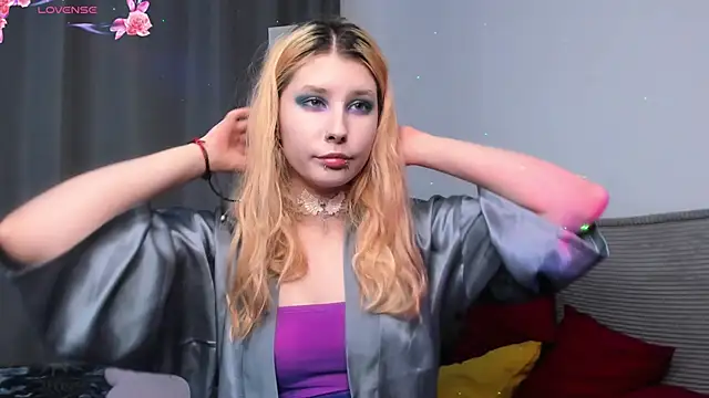 VelvetBlitz online show from December 5, 2025, 2:59 pm