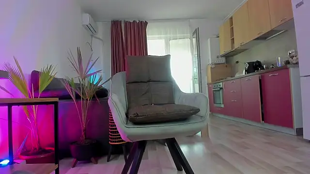 melanie wayy online show from September 12, 2025, 3:12 pm