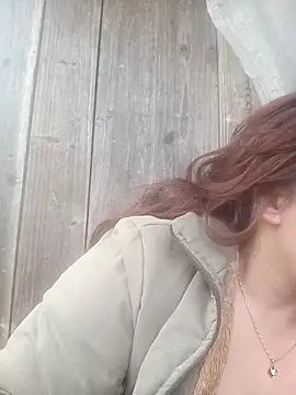 miumiu 00 online show from December 14, 2025, 7:58 am