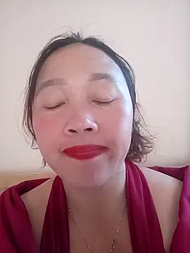 Snapshot of miumiu_00 chatting on February 6, 2026, 9:49 am miumiu 00 online show from February 6, 2026, 9:49 am