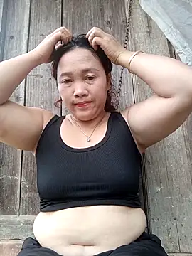 miumiu 00 online show from October 14, 2025, 2:23 am