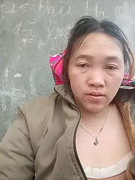 Snapshot of miumiu_00 chatting on February 18, 2026, 1:47 am miumiu 00 online show from February 18, 2026, 1:47 am