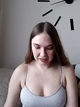 KisaVixen online show from March 3, 2026, 12:45 pm