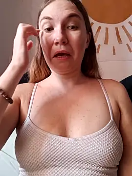 KisaVixen online show from October 30, 2025, 9:07 am