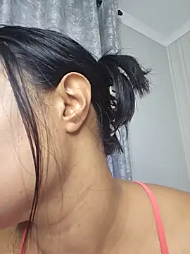 Snapshot of Indian_GlowingMiax chatting on November 11, 2025, 5:35 am Indian GlowingMiax online show from November 11, 2025, 5:35 am