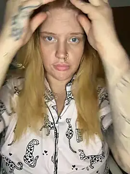 MysteriousMylaX online show from March 25, 2026, 2:38 pm