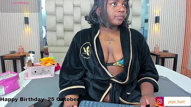 nahomye teylor online show from October 8, 2025, 2:57 am