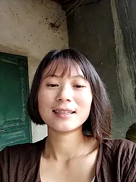 Snapshot of linda_bae00 chatting on October 28, 2025, 2:23 am linda bae00 online show from October 28, 2025, 2:23 am