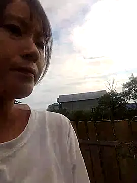 linda bae00 online show from September 18, 2025, 12:57 am