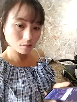 Snapshot of linda_bae00 chatting on October 27, 2025, 4:02 am linda bae00 online show from October 27, 2025, 4:02 am