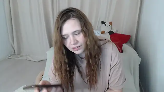 AdelinaLawson online show from March 5, 2025, 4:24 pm