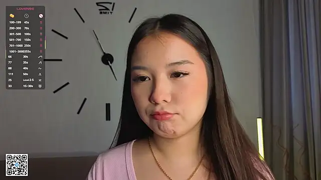 Snapshot of AlberthaEscue chatting on September 22, 2025, 4:18 am AlberthaEscue online show from September 22, 2025, 4:18 am