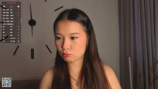 Snapshot of AlberthaEscue chatting on October 4, 2025, 4:14 am AlberthaEscue online show from October 4, 2025, 4:14 am