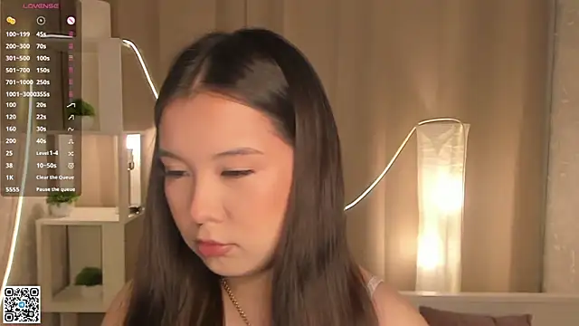 Snapshot of AlberthaEscue chatting on November 16, 2025, 4:17 am AlberthaEscue online show from November 16, 2025, 4:17 am