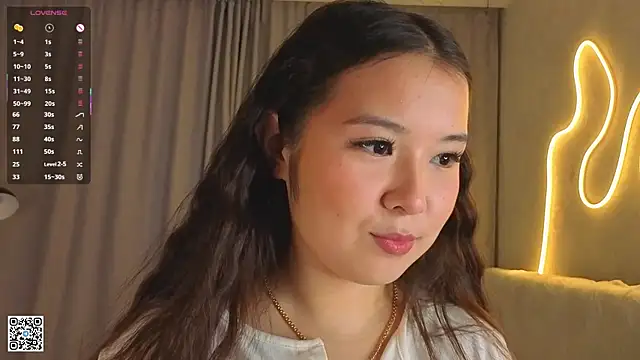 Snapshot of AlberthaEscue chatting on September 27, 2025, 4:18 am AlberthaEscue online show from September 27, 2025, 4:18 am