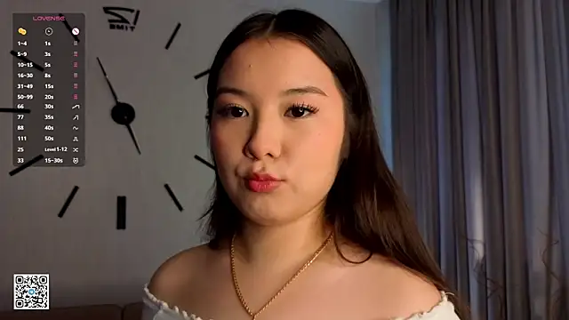 Snapshot of AlberthaEscue chatting on September 10, 2025, 4:22 am AlberthaEscue online show from September 10, 2025, 4:22 am