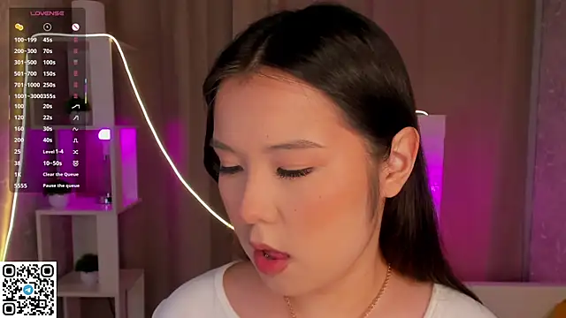 Snapshot of AlberthaEscue chatting on November 26, 2025, 4:23 am AlberthaEscue online show from November 26, 2025, 4:23 am