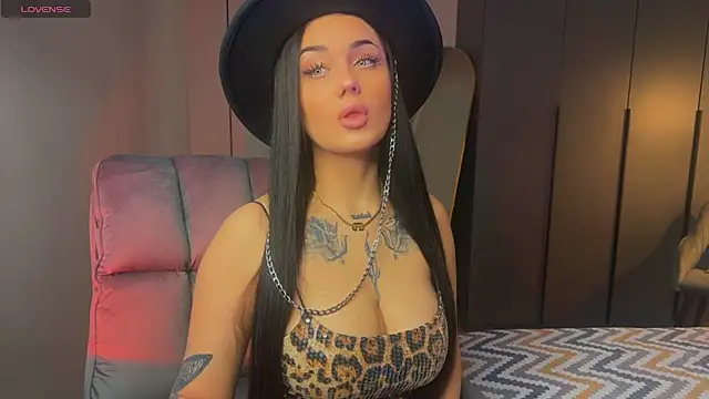 Snapshot of mygoddesshecate chatting on October 5, 2025, 2:57 am mygoddesshecate online show from October 5, 2025, 2:57 am