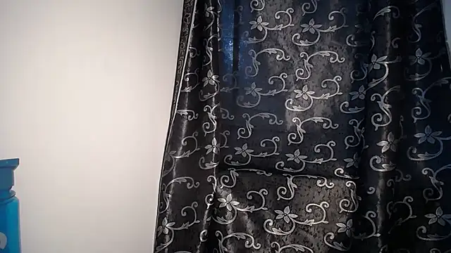 Spicy Maxy online show from October 25, 2025, 8:35 am