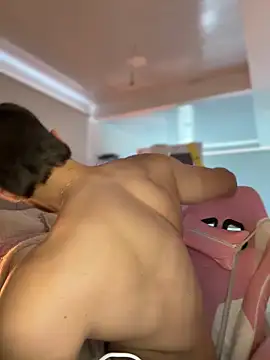 Snapshot of Tomas_Olivia chatting on September 13, 2025, 7:03 pm Tomas Olivia online show from September 13, 2025, 7:03 pm