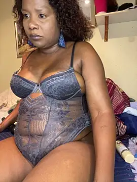 Missparis online show from March 7, 2026, 8:25 pm