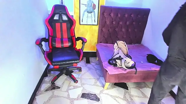 Snapshot of alison_moon7 chatting on November 5, 2025, 11:13 am alison moon7 online show from November 5, 2025, 11:13 am