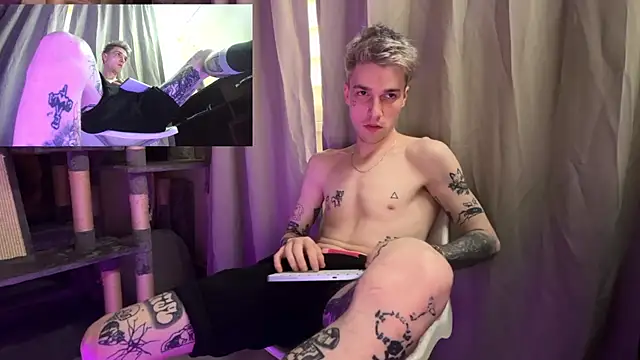 Snapshot of davesinner chatting on April 29, 2026, 3:38 pm davesinner online show from April 29, 2026, 3:38 pm