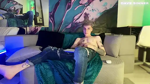 Snapshot of davesinner chatting on June 3, 2026, 12:33 am davesinner online show from June 3, 2026, 12:33 am