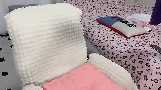 Snapshot of Xiali-166 chatting on October 25, 2025, 11:31 am Xiali-166 online show from October 25, 2025, 11:31 am