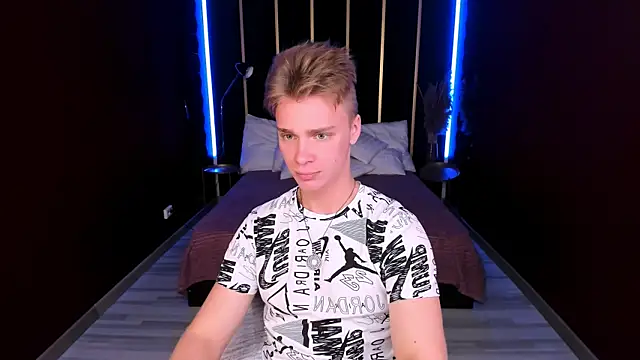 LawrenceMiles online show from October 6, 2025, 10:16 am