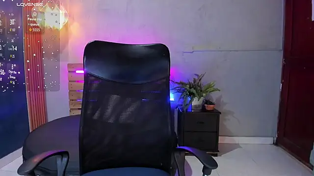 Snapshot of Daiisy_kiss chatting on November 26, 2025, 7:25 pm Daiisy kiss online show from November 26, 2025, 7:25 pm