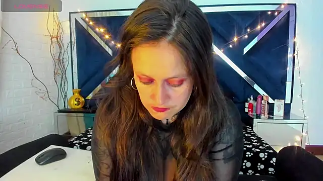 Snapshot of Morana__Hot chatting on November 11, 2025, 4:51 am Morana Hot online show from November 11, 2025, 4:51 am