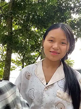 milo bae online show from April 13, 2026, 1:31 am