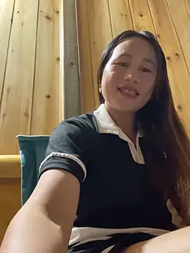 Snapshot of phungtiti chatting on November 10, 2025, 5:45 am phungtiti online show from November 10, 2025, 5:45 am