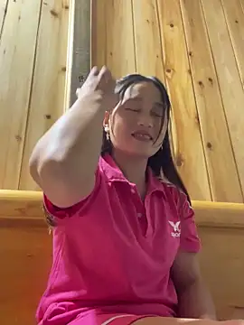 Snapshot of phungtiti chatting on October 18, 2025, 11:01 am phungtiti online show from October 18, 2025, 11:01 am