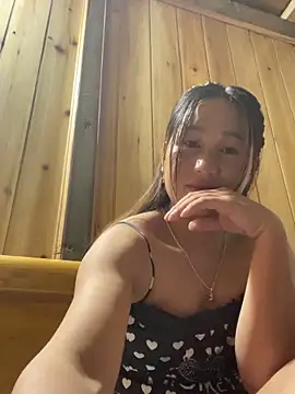 Snapshot of phungtiti chatting on October 12, 2025, 2:07 pm phungtiti online show from October 12, 2025, 2:07 pm