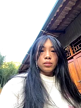 EmLy02 online show from November 28, 2025, 12:11 am