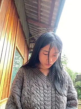 EmLy02 online show from November 20, 2025, 1:06 am