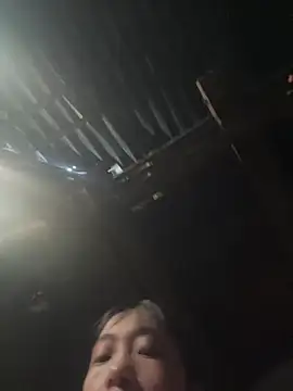 EmLy02 online show from April 17, 2026, 2:14 am